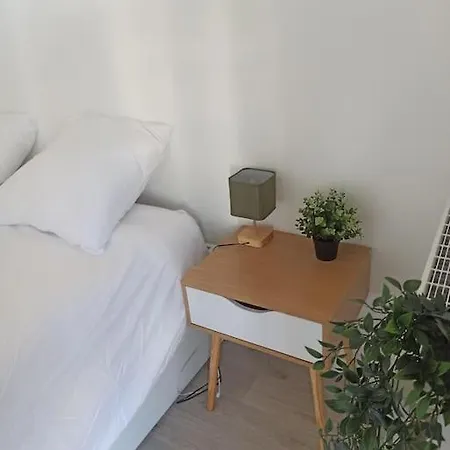 Centre Ville, Parking, Transport En Commun Au Pied De L'immeuble *