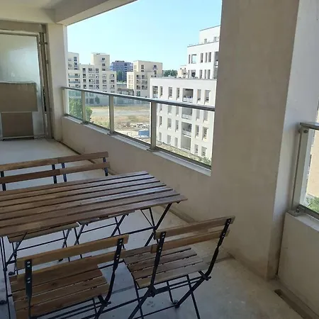 Centre Ville, Parking, Transport En Commun Au Pied De L'immeuble Daire Bordeaux