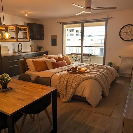 Centre Ville, Parking, Transport En Commun Au Pied De L'immeuble * Bordeaux